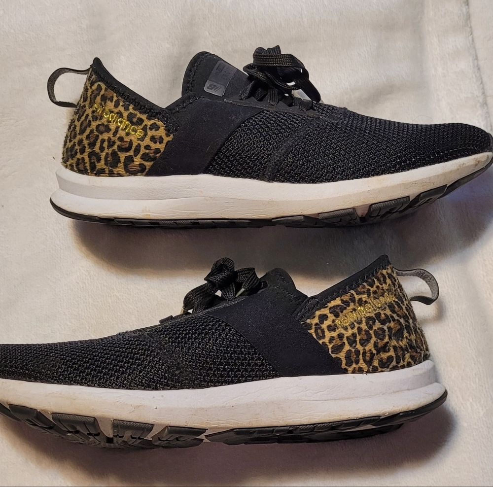 New Balance Black & Leopard-print Sneakers w/ Arch Support Sz 6.5